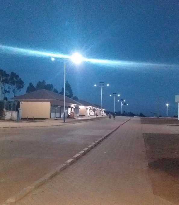 双峰县非洲科特迪瓦太阳能路灯工程